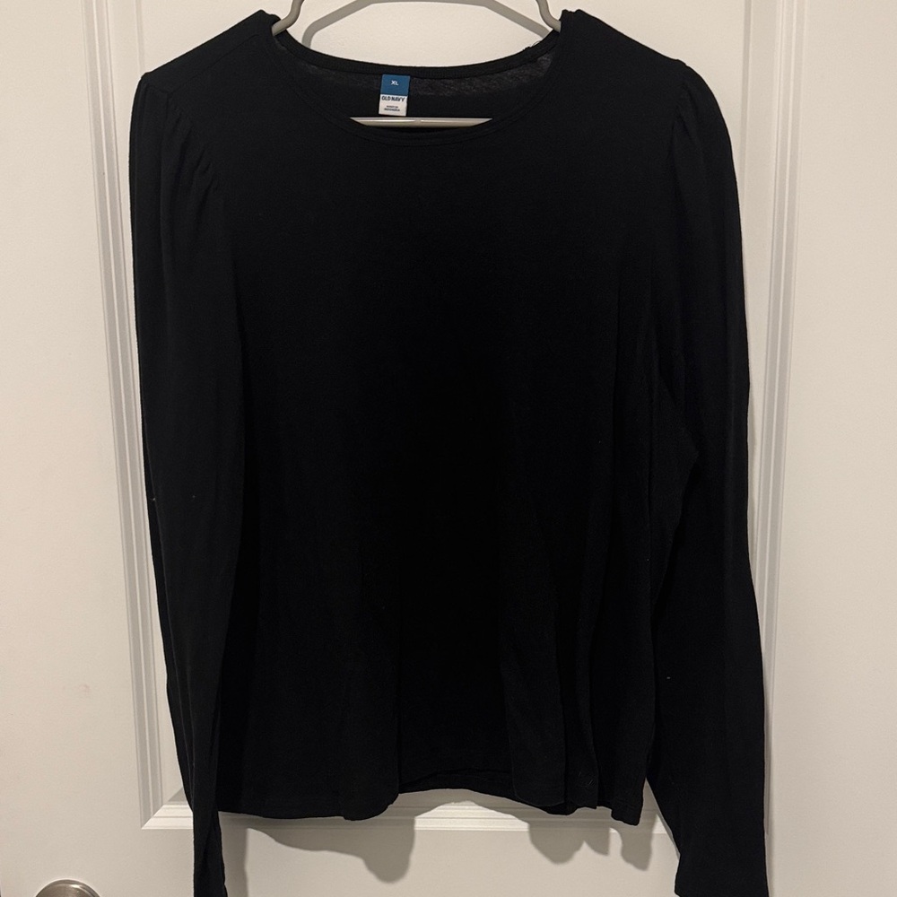 Old Navy Black Long Sleeve Tee